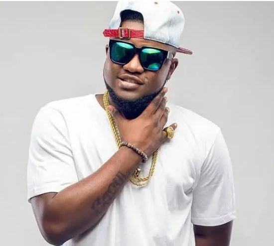 Skales – I Dey Miss U (Remix) Ft White money